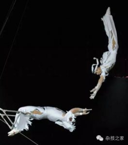 杂技表演《空中飞人》