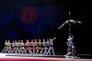 杂技表演《圣斗-地圈》