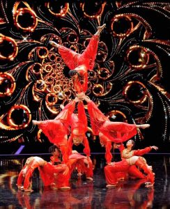 2022年技惊四座杂技女子造型《阿瓦尔古丽》