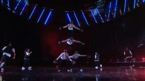 2022年技惊四座杂技草帽《转·变》