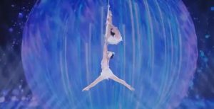 2019年我要上春晚杂技双人吊环《雪之环》