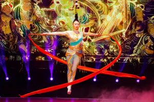 2020年技惊四座杂技吊发《惊鸿》