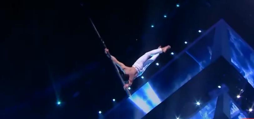 2020年我要上春晚杂技《空中飞杆》