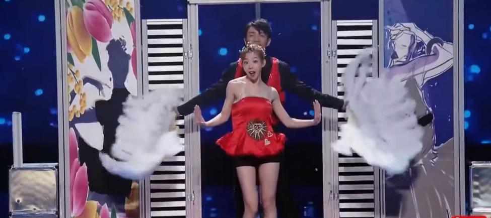2019年直通春晚魔术《橱窗之恋》