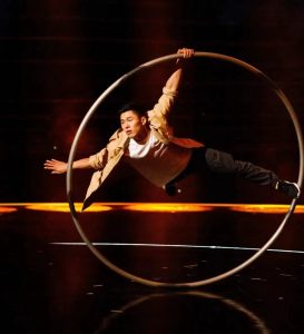 2022年技惊四座杂技滚环《山》