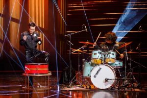 2022年技惊四座杂技球技《疯狂艺术家》