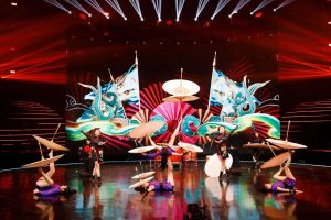 2022年技惊四座杂技蹬伞《巾帼梦》