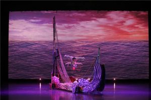 第十届中国杂技金菊奖全国杂技比赛《惊风荡-旋转软钢丝》