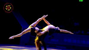 第十三届武汉·中国光谷国际杂技艺术节《男女对手顶》