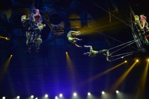 第十一届中国杂技金菊奖全国杂技比赛《长空啸—浪桥飞人》